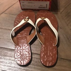Tory Burch Thora Tumbled Leather thong sandal